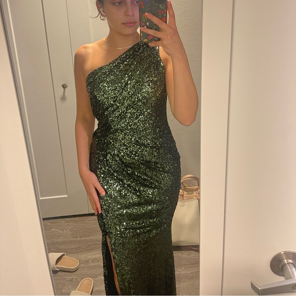 badgley mischka sequin gown